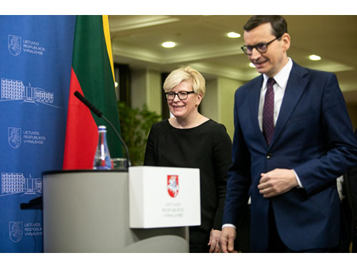 Vokietijos politiką padedant Ukrainai Lenkijos premjeras M. Morawieckis vadina per silpna 